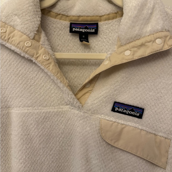 Patagonia Cream Fleece Pullover Jacket - Picture 2 of 3